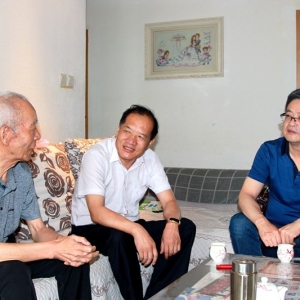 ��˾�I(l��ng)��(d��o)����ο�����h�T�����y�h�T