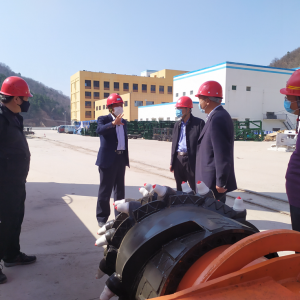 ��˾�hί��(sh��)ӛ�������L(zh��ng)�ߕԱ�����(d��o)�z��ұƺú�V(li��n)��ԇ�\(y��n)�D(zhu��n)����