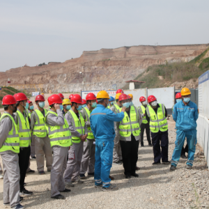 ��˾�M����ȫ�����ˆT���P�˽����^Ħ�W���p���A���C�ƽ��O����