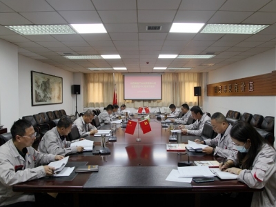 ��˾�hί��Փ�W(xu��)��(x��)���ĽM���}�W(xu��)��(x��)�h�Ķ�ʮ����