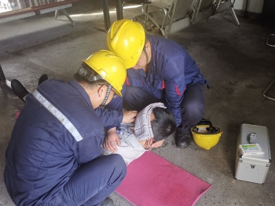 �(y��ng)�O�ֹ�˾����܇�g��ý�r���M�_չ�ߜ����(y��ng)���ݾ�