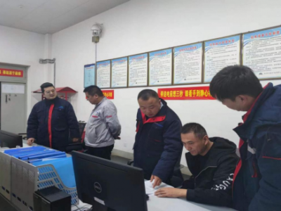 �V�I(y��)��˾�_(k��i)չ�����c(di��n)ҹ�顱��(zhu��n)�(xi��ng)�Є�(d��ng)