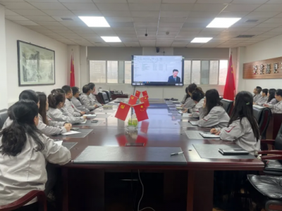 �x��ؔ(c��i)��(w��)���픵(sh��)�ֻ��D(zhu��n)�͡���˾ؔ(c��i)��(w��)���e�kDeepSeek��(zhu��n)�}��Ӗ(x��n)